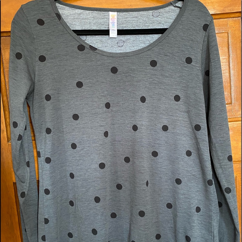 Grey with Black dot long sleeve tee